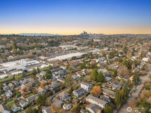 $3,500 | 4028 38th Avenue South, Seattle, WA 98118