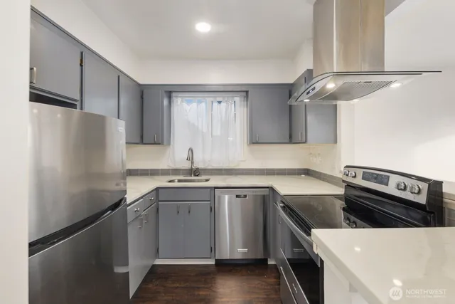 $3,500 | 4028 38th Avenue South, Seattle, WA 98118