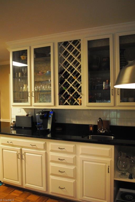 720 Yorkshire Road Winston-Salem, NC 27106 - Photo 8 of 18 Gallery Image 8