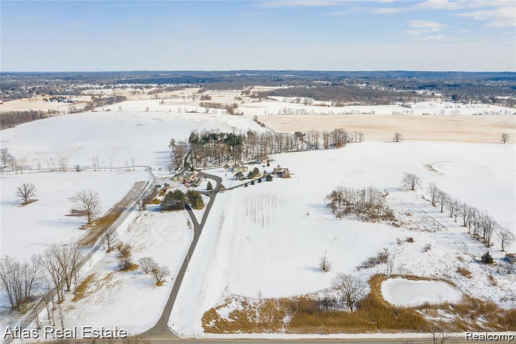 10043 Gale Road Goodrich, MI 48438 - Photo 15 of 89