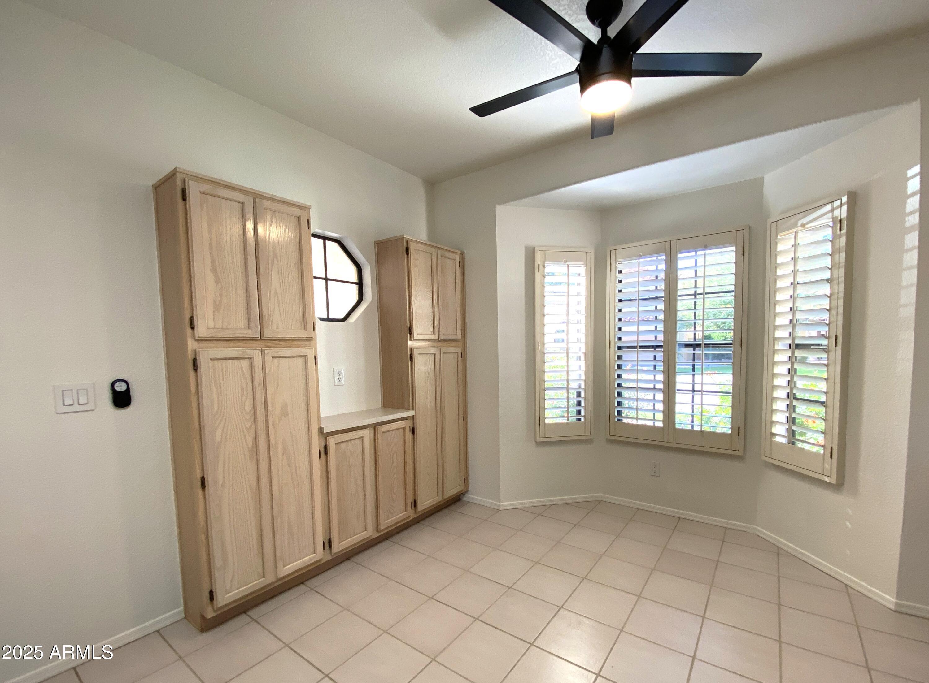 11843 North 91st Way Scottsdale, AZ 85260 - Photo 6 of 18 breakfast nook