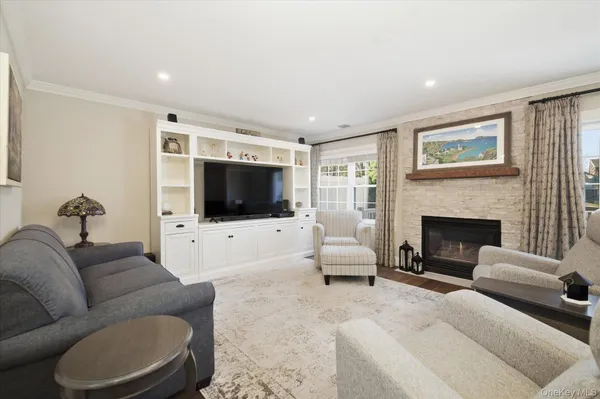 $798,000 | 7 Monitor Road, Smithtown, NY 11787