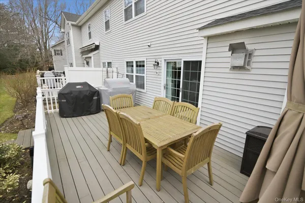 $798,000 | 7 Monitor Road, Smithtown, NY 11787