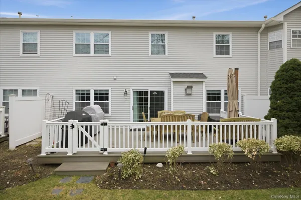 $798,000 | 7 Monitor Road, Smithtown, NY 11787