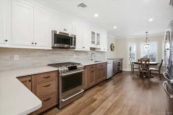 $798,000 | 7 Monitor Road, Smithtown, NY 11787