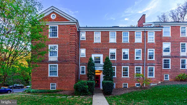 $3,995 | 3400 39th Street Northwest, Unit A715, Washington, DC 20016