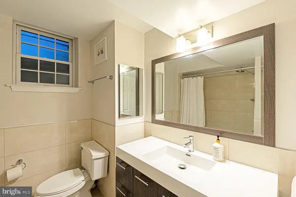 $3,995 | 3400 39th Street Northwest, Unit A715, Washington, DC 20016