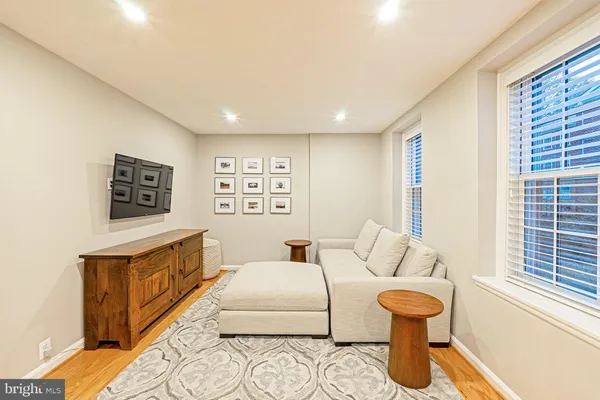 $3,995 | 3400 39th Street Northwest, Unit A715, Washington, DC 20016