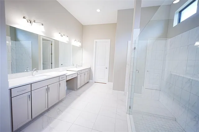 $5,000 | 9124 Bernini Place, Sarasota, FL 34240