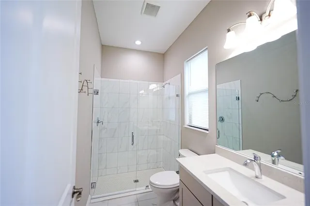 $5,000 | 9124 Bernini Place, Sarasota, FL 34240