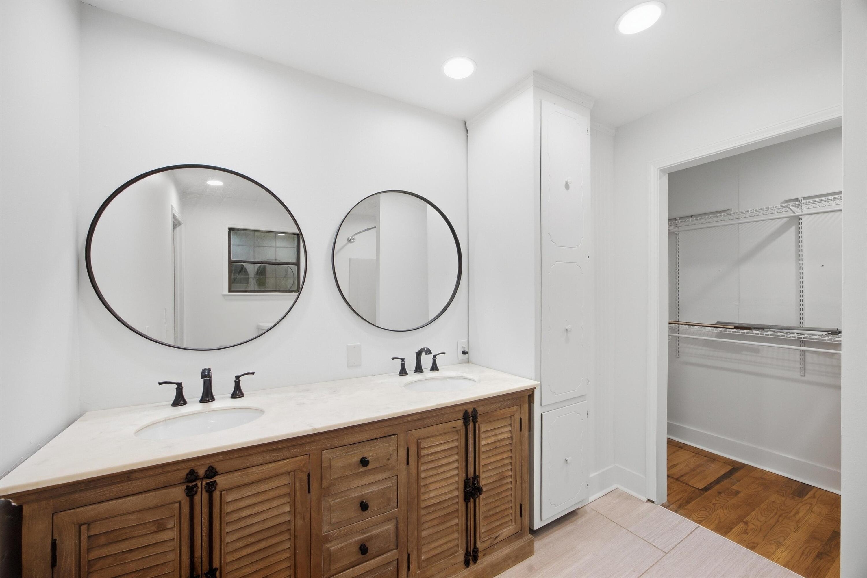 568 Old Hooker Road Wildwood, GA 30757 - Photo 21 of 37 Primary Bathroom