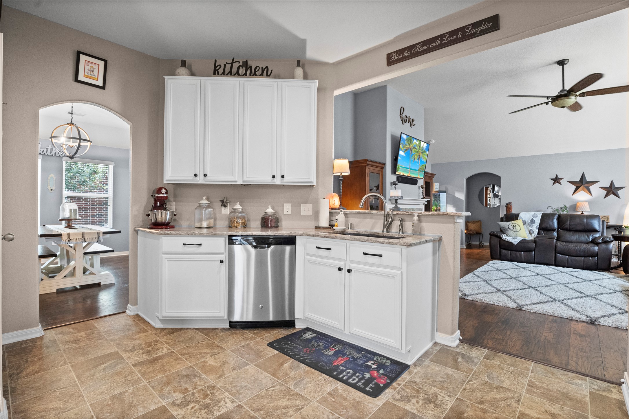 29307 Pear Side Court Spring, TX 77386 - Photo 7 of 29 Kitchen is open to the living room, dining room and front breakfast area.