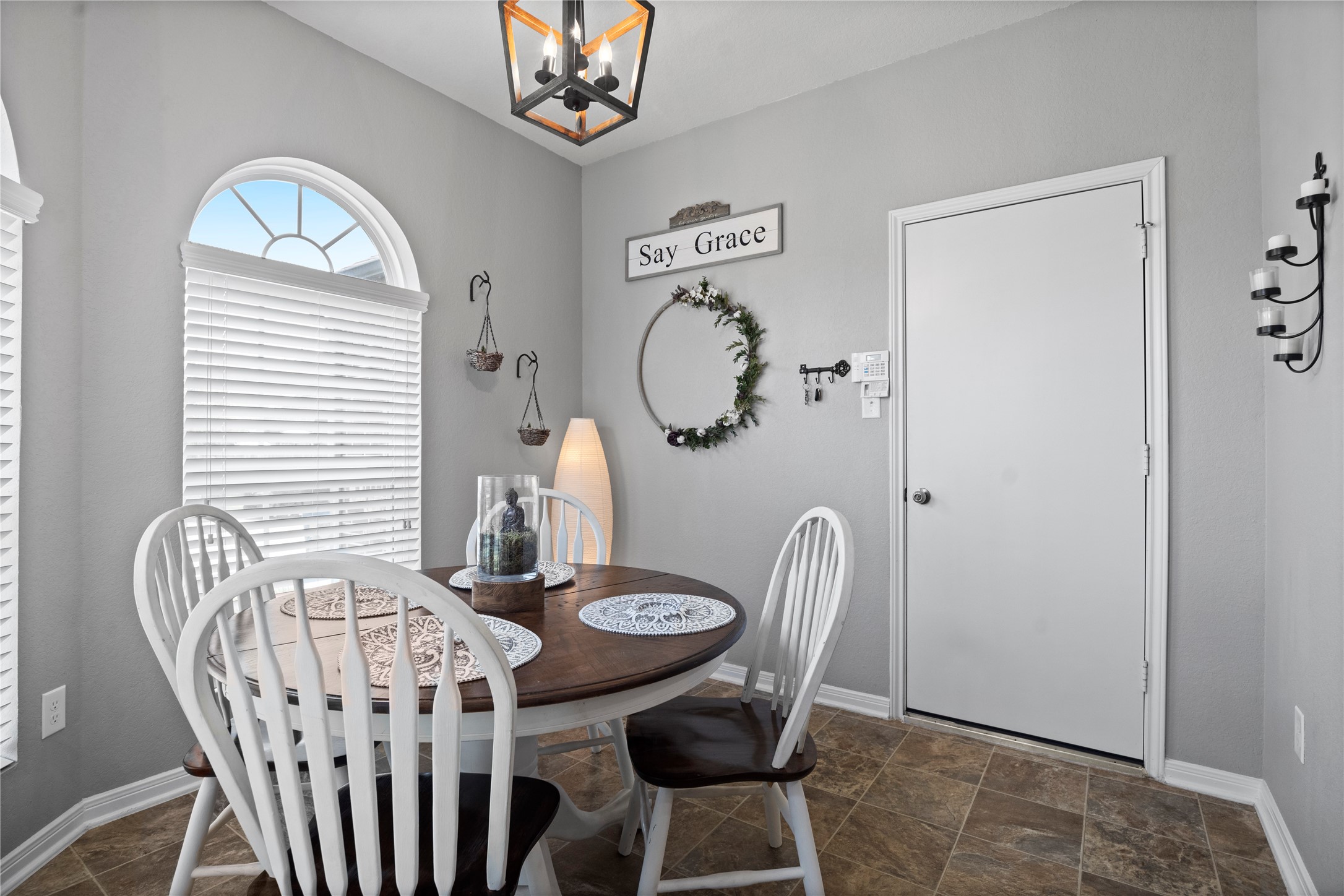 29307 Pear Side Court Spring, TX 77386 - Photo 8 of 29 Breakfast room has garage door access.