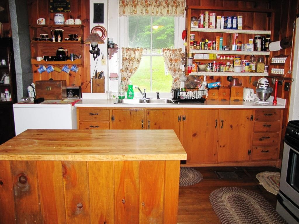112 Hobby Hill Road Newfane, VT 05345 - Photo 11 of 40