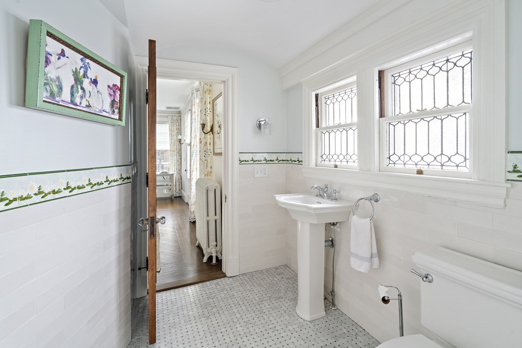 106 Elmwood Road Swampscott, MA 01907 - Photo 28 of 41 Gallery Image 28