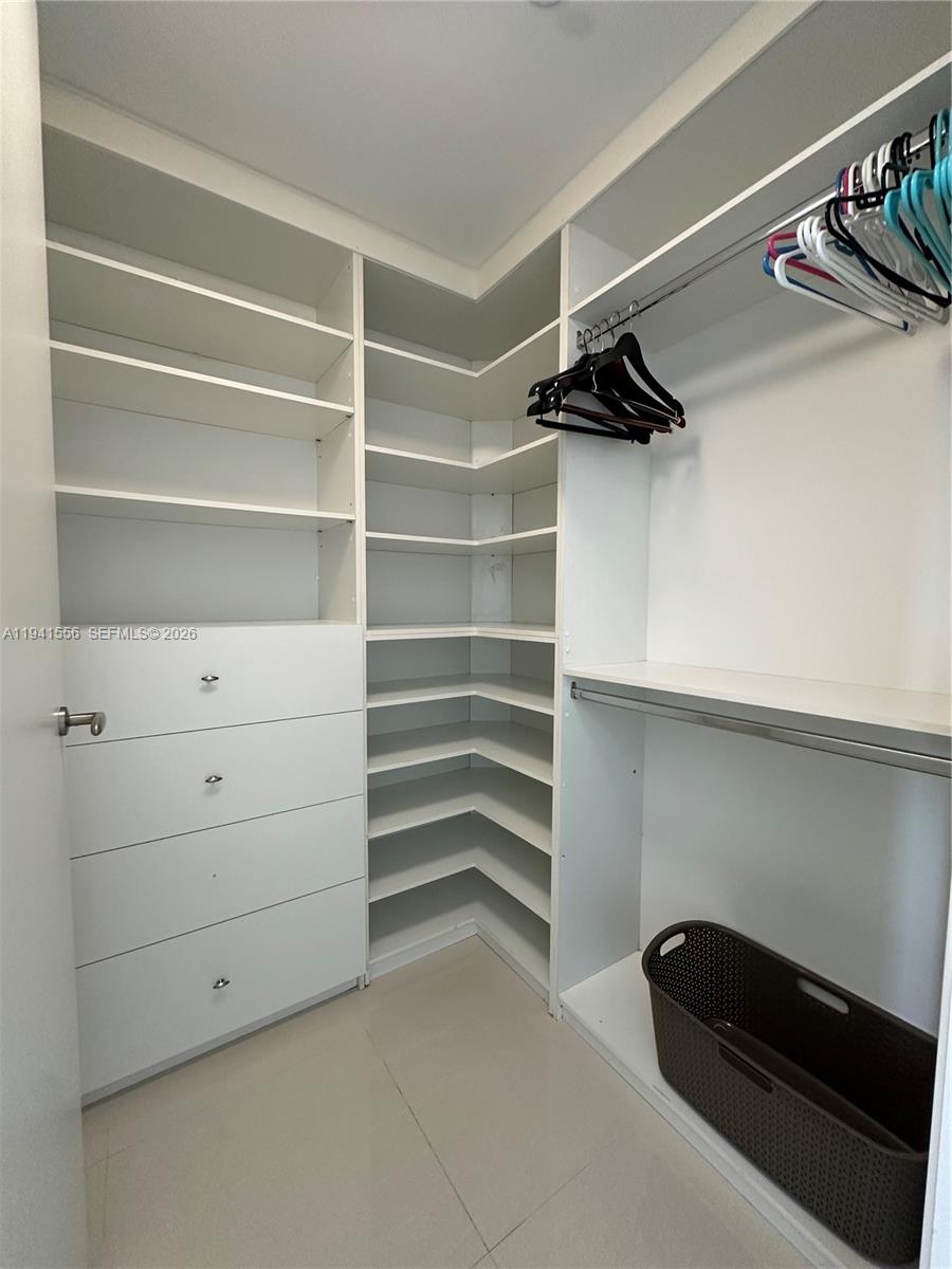 200 Biscayne Blvd Way, Unit 3514 Miami, FL 33131 - Photo 4 of 18