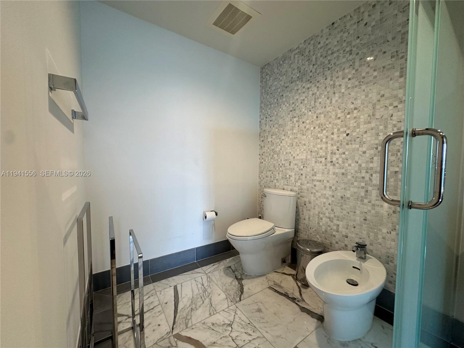 200 Biscayne Blvd Way, Unit 3514 Miami, FL 33131 - Photo 8 of 18