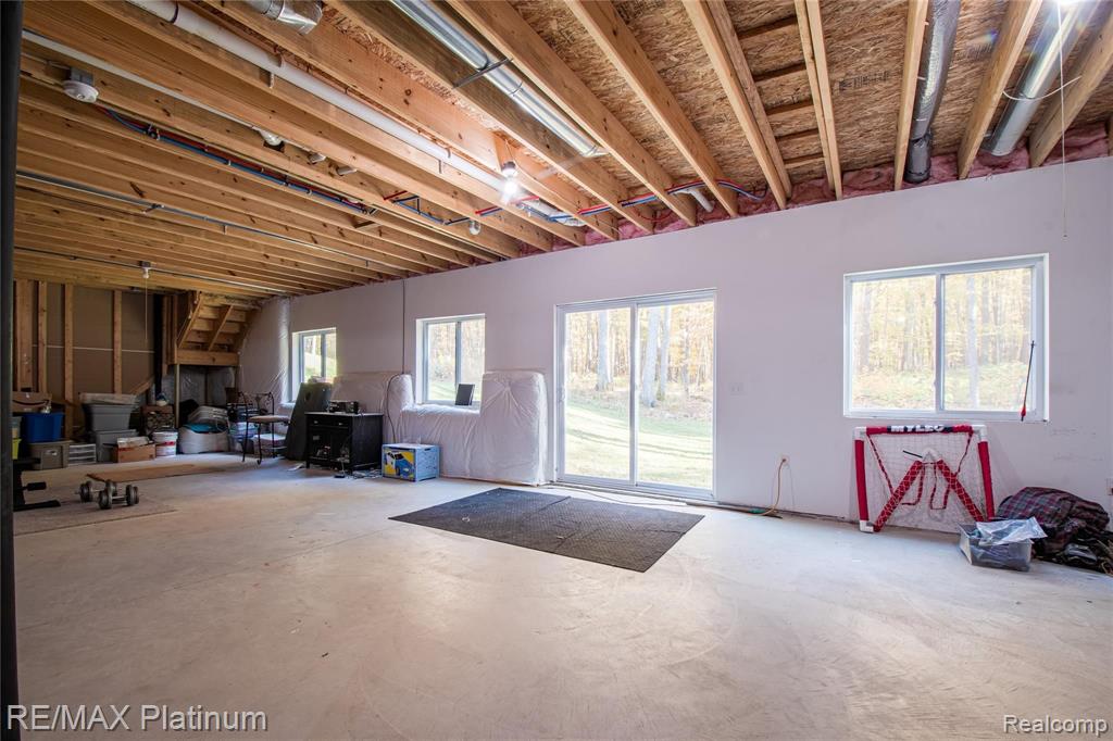 5590 Hartland Road Fenton, MI 48430 - Photo 30 of 46