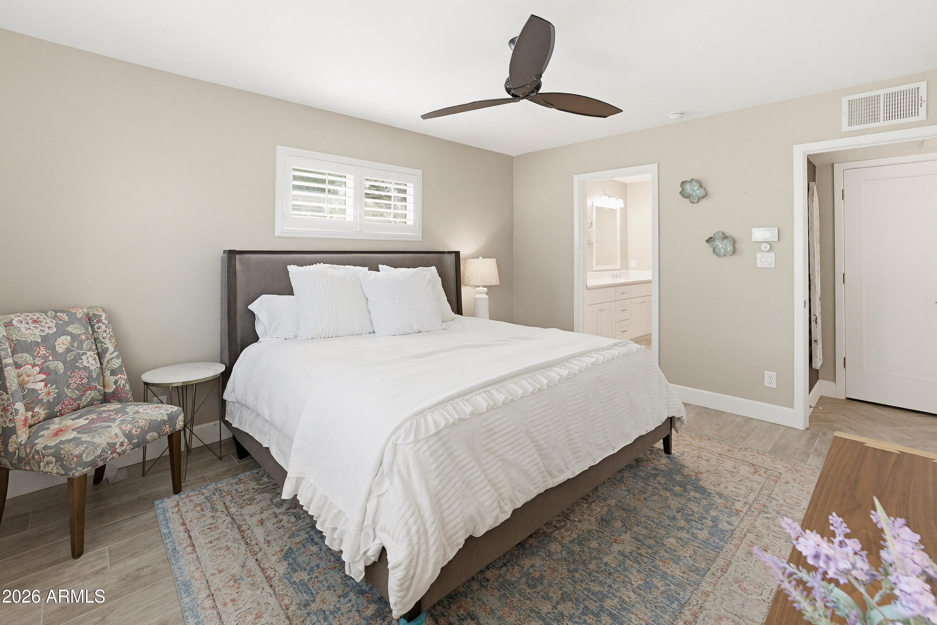 1603 West Rovey Avenue Phoenix, AZ 85015 - Photo 18 of 39 Luxurious Primary Suite