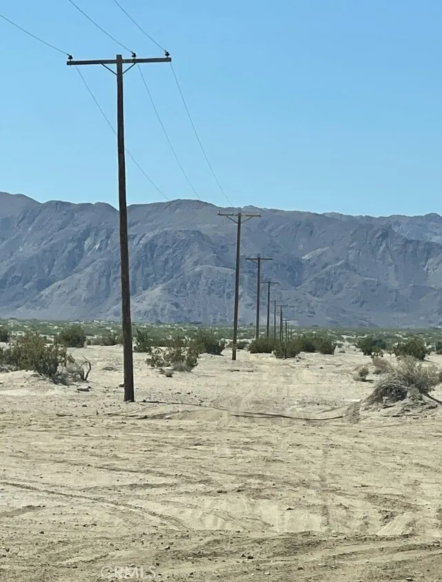 0 Ocotillo Wells Brawley, CA 92227 - Photo 8 of 10 a wooden bench sitting in the middle of a yard