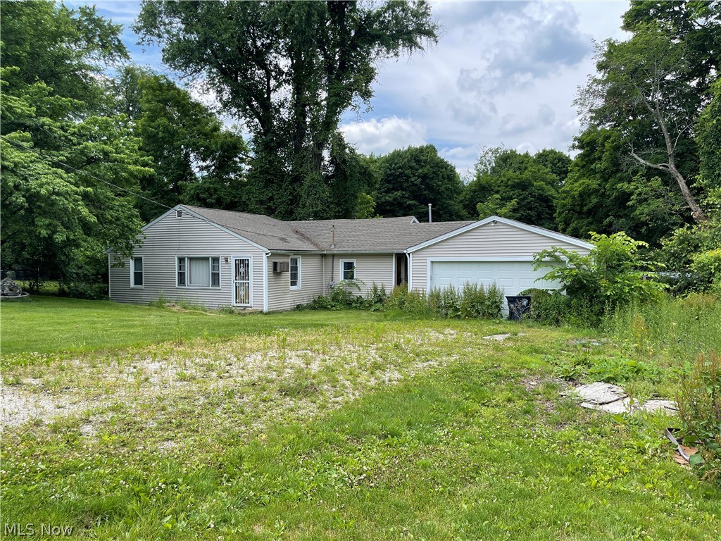 876 Springdale Street Akron, OH 44310 - Photo 2 of 2