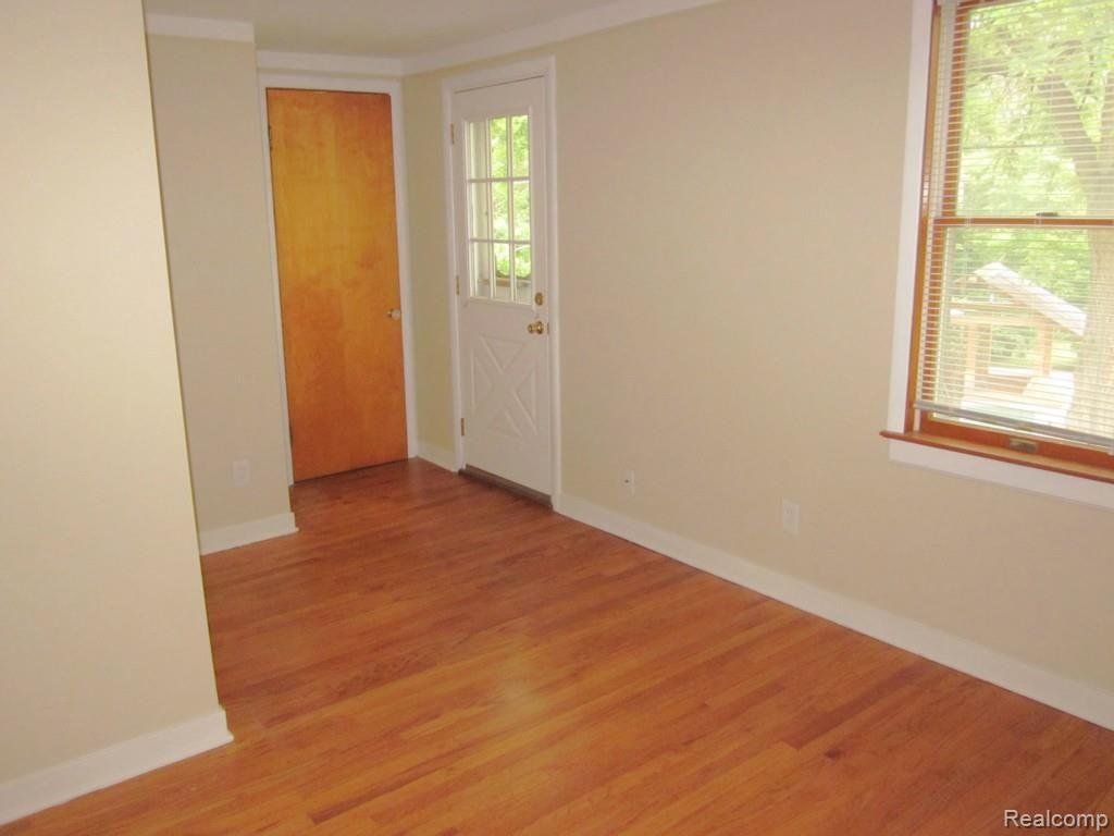 14151 Newburgh Road Livonia, MI 48150 - Photo 30 of 39 28 Bedroom 3 2.jpg