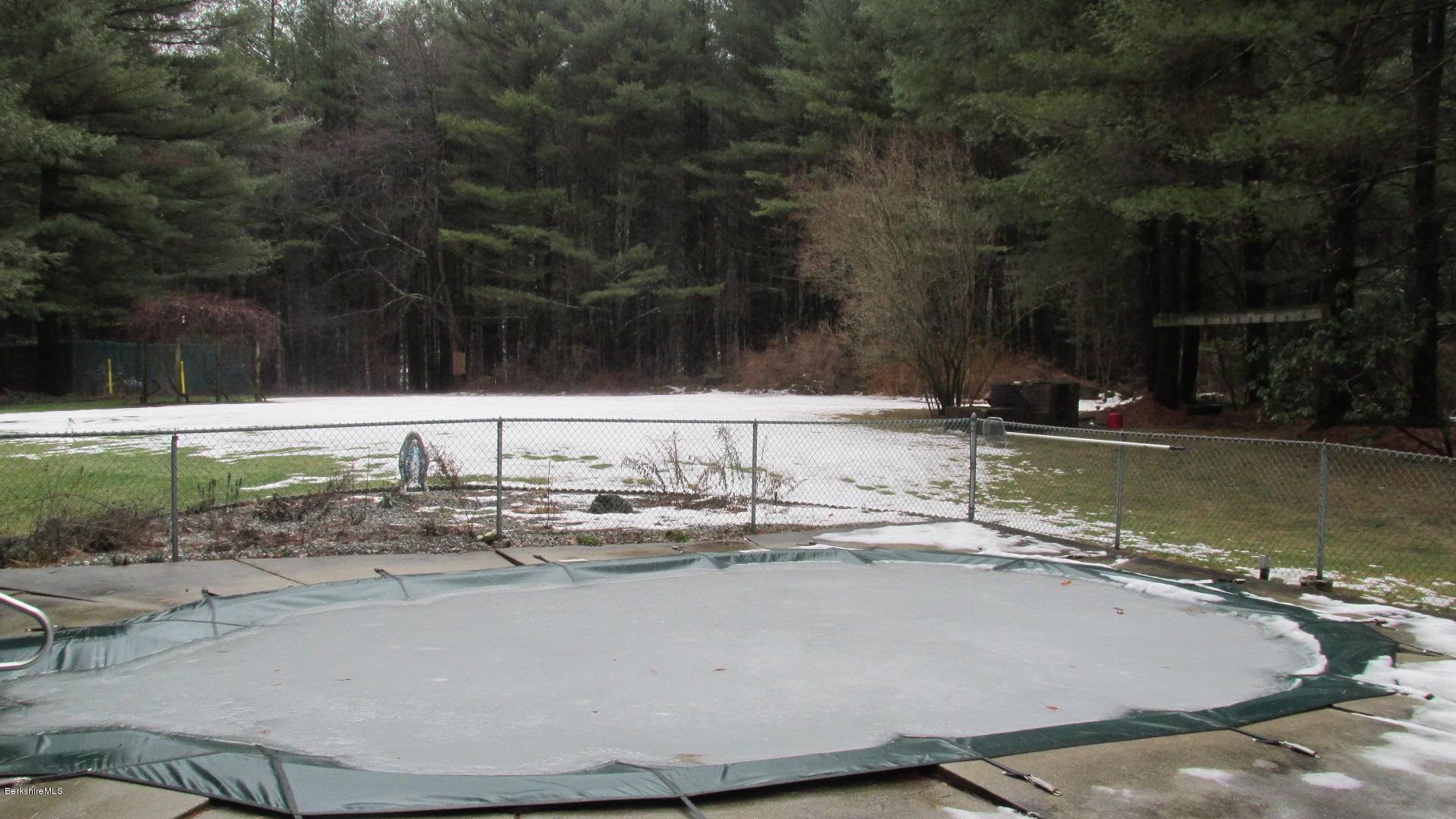 39 Knox Road Pittsfield, MA 01201 - Photo 33 of 35 Pool