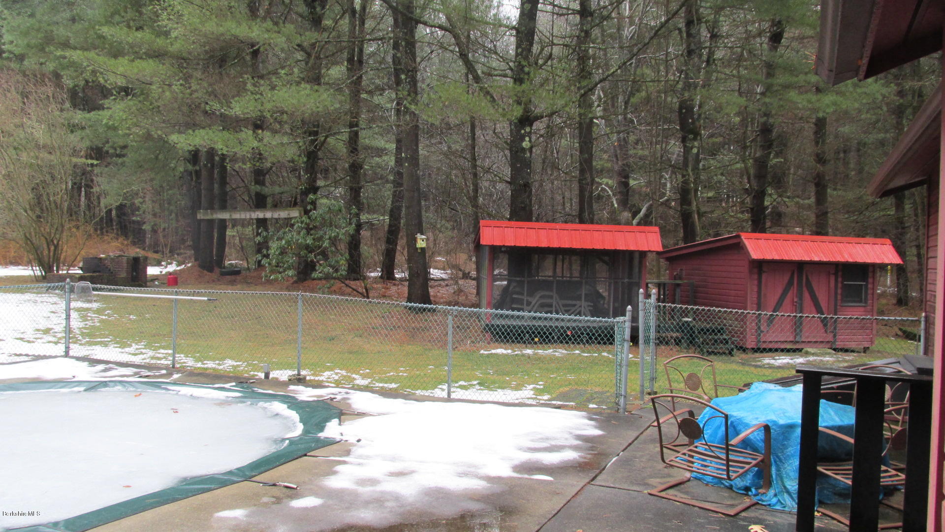 39 Knox Road Pittsfield, MA 01201 - Photo 34 of 35 Shed, screened in out building