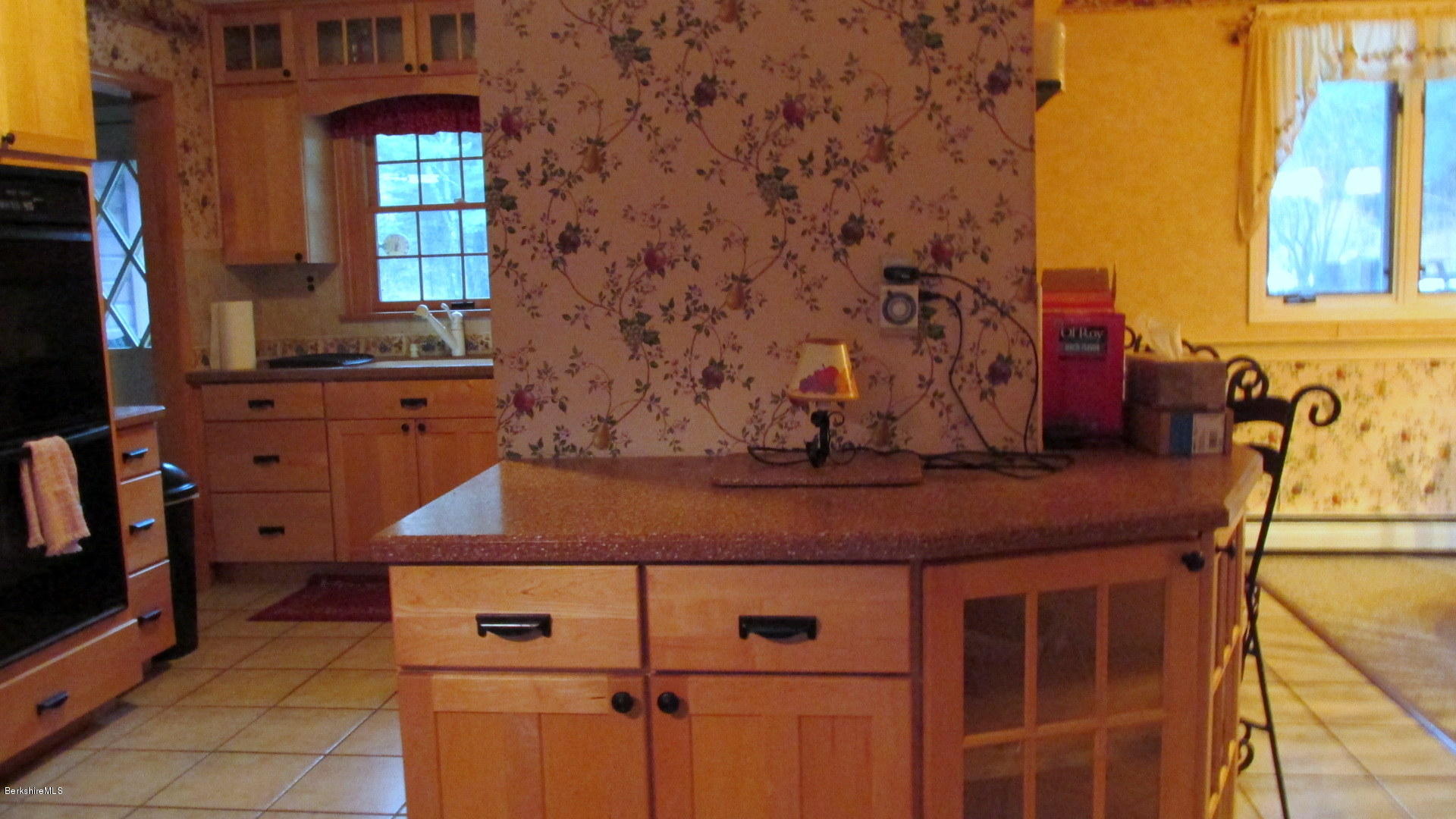 39 Knox Road Pittsfield, MA 01201 - Photo 8 of 35 Kitchen