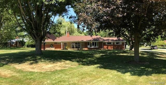 28229 Bayberry Road Farmington Hills, MI 48331 - Photo 2 of 45