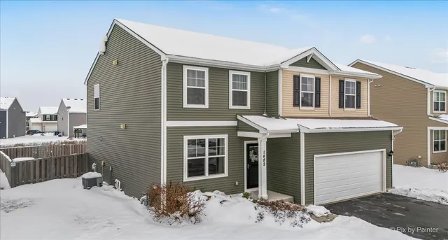 $400,000 | 1482 Hollow Tree Lane, Pingree Grove, IL 60140