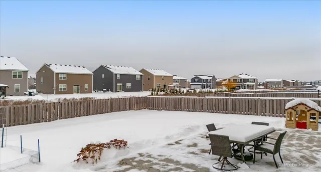 $400,000 | 1482 Hollow Tree Lane, Pingree Grove, IL 60140