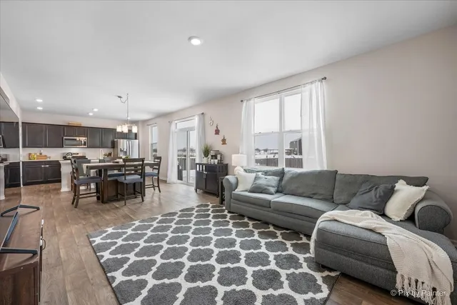 $400,000 | 1482 Hollow Tree Lane, Pingree Grove, IL 60140