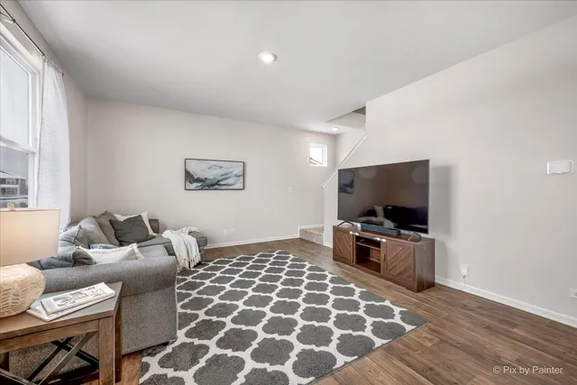 $400,000 | 1482 Hollow Tree Lane, Pingree Grove, IL 60140