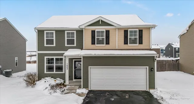 $400,000 | 1482 Hollow Tree Lane, Pingree Grove, IL 60140