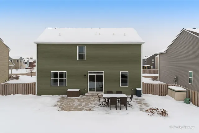 $400,000 | 1482 Hollow Tree Lane, Pingree Grove, IL 60140