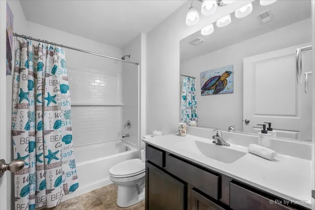 $400,000 | 1482 Hollow Tree Lane, Pingree Grove, IL 60140