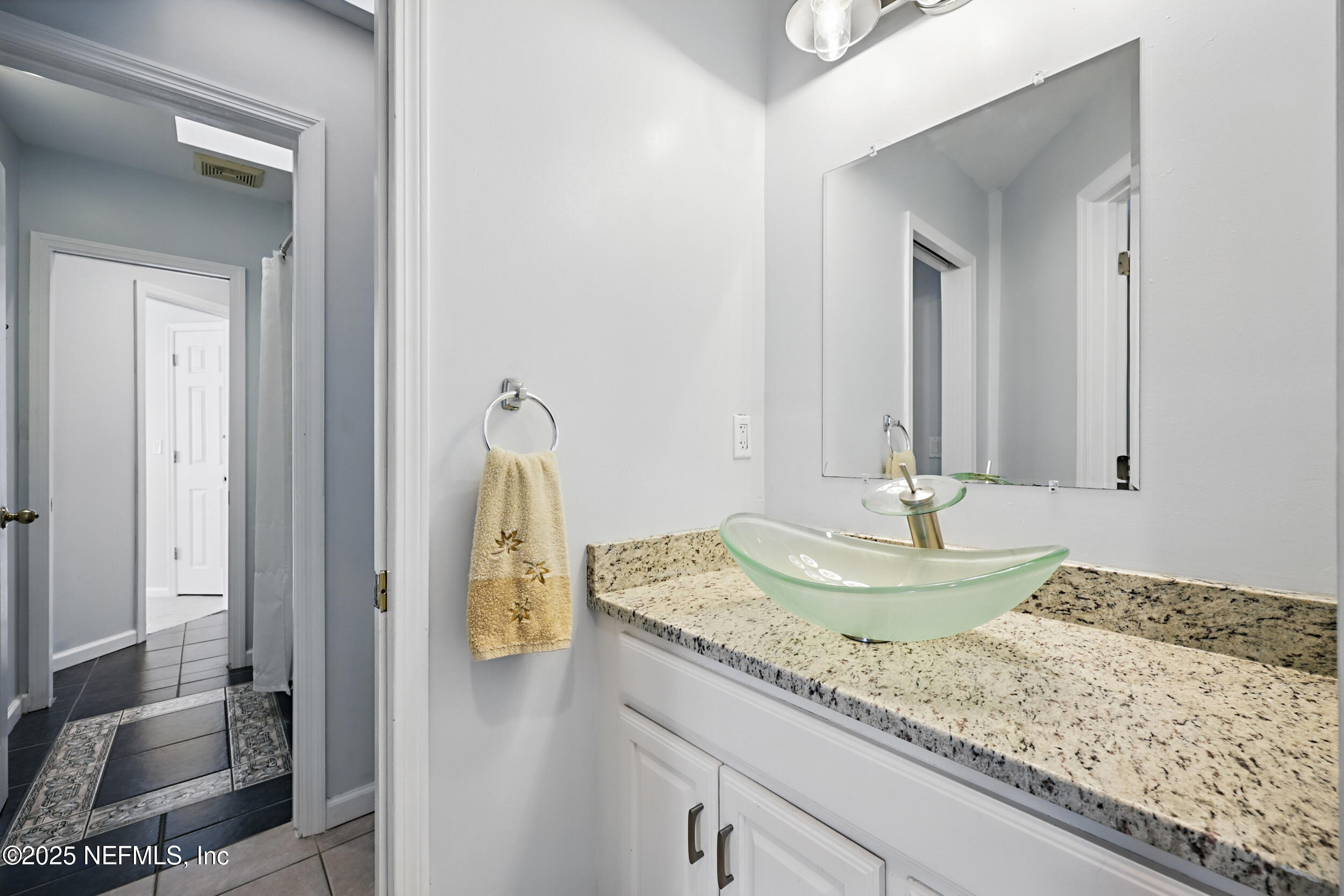 12351 Burgess Hill Circle South Jacksonville, FL 32246 - Photo 32 of 46 Upstairs JacknJill Bath