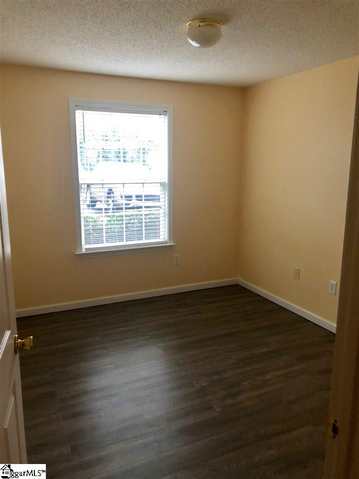 204 Pelham Square Way Greer, SC 29650 - Photo 5 of 10 Gallery Image 5