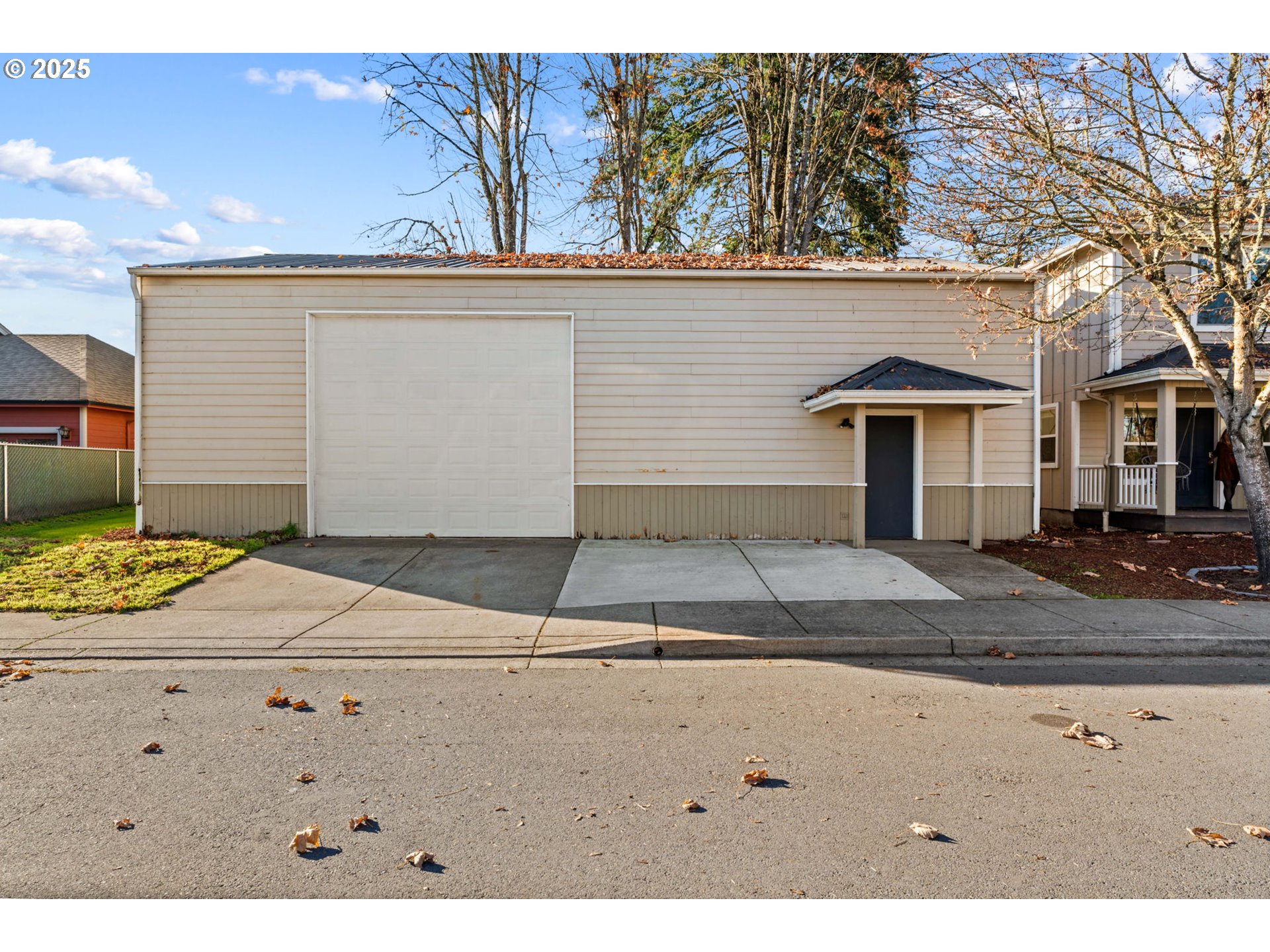 1072 53rd Street Springfield, OR 97478 - Photo 4 of 32