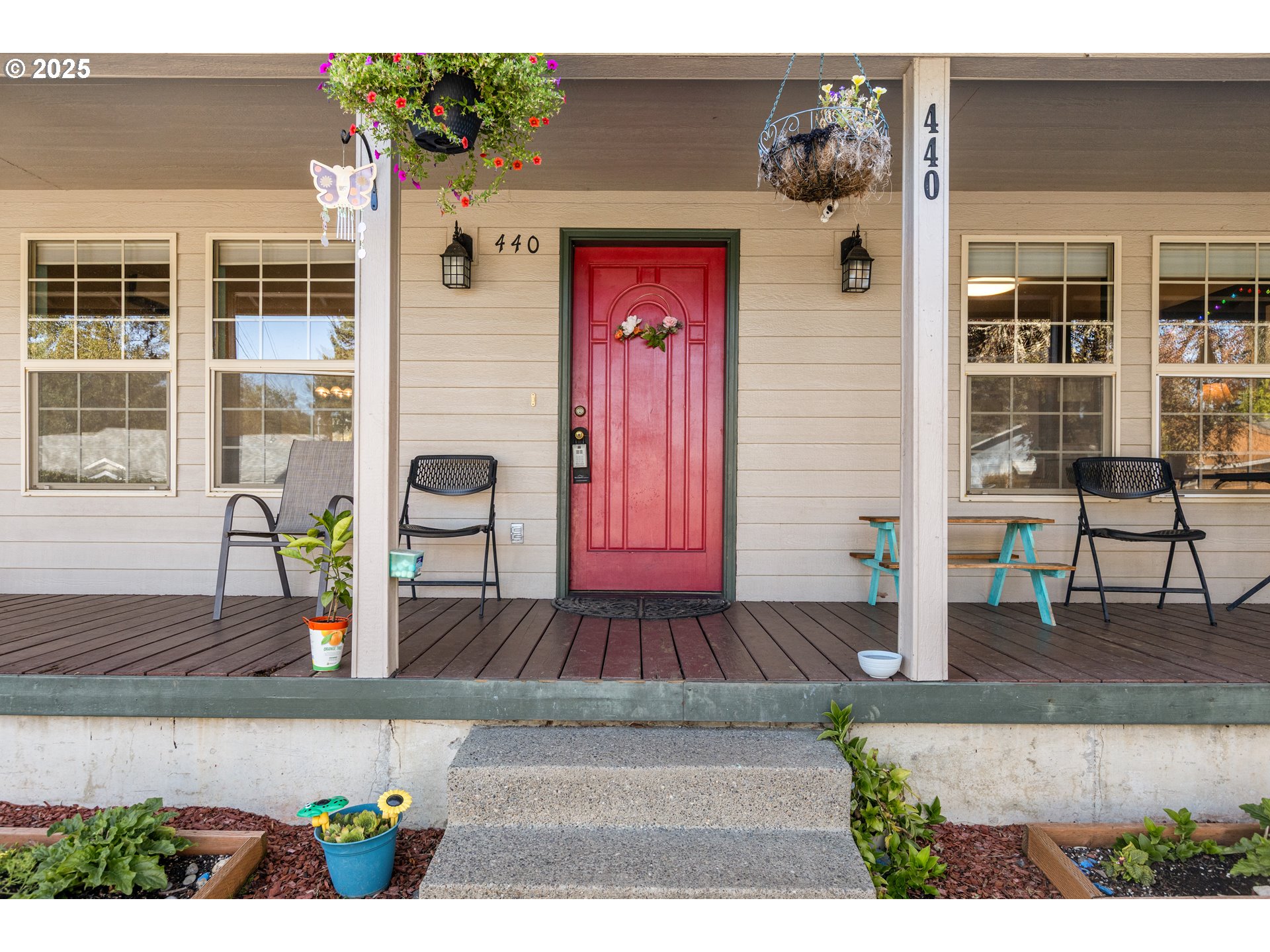 440 West Agee Street Roseburg, OR 97471 - Photo 2 of 44