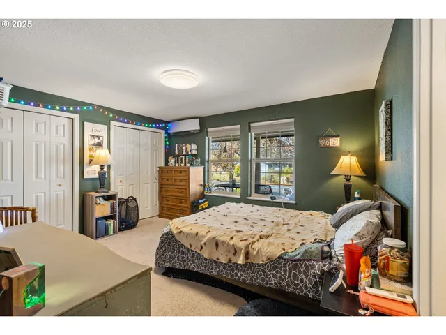 $315,000 | 440 West Agee Street, Roseburg, OR 97471