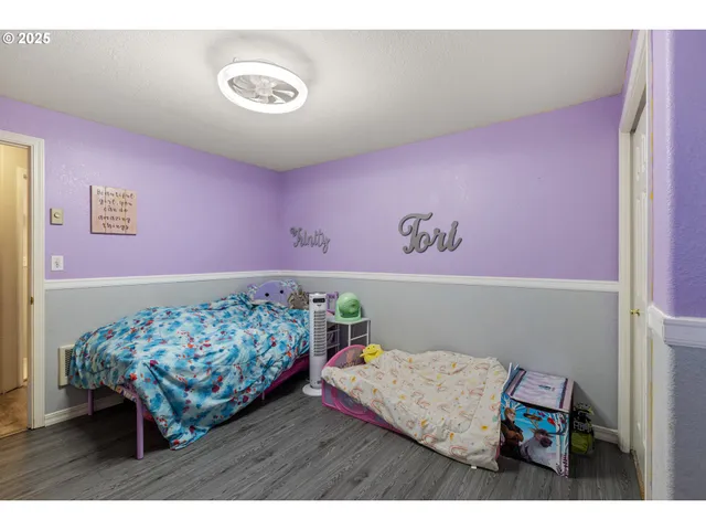 $315,000 | 440 West Agee Street, Roseburg, OR 97471