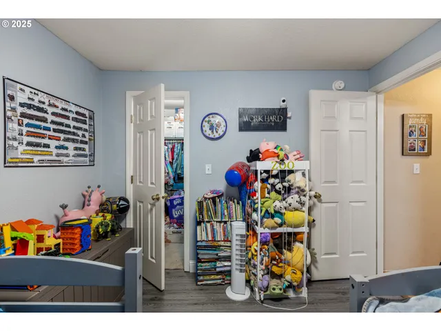 $315,000 | 440 West Agee Street, Roseburg, OR 97471