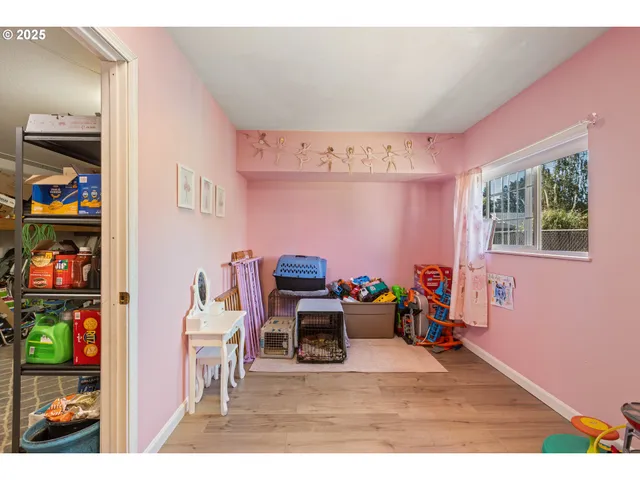 $315,000 | 440 West Agee Street, Roseburg, OR 97471