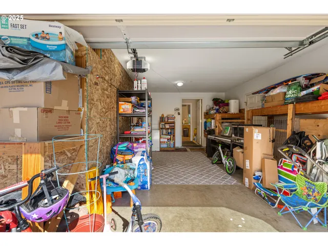 $315,000 | 440 West Agee Street, Roseburg, OR 97471