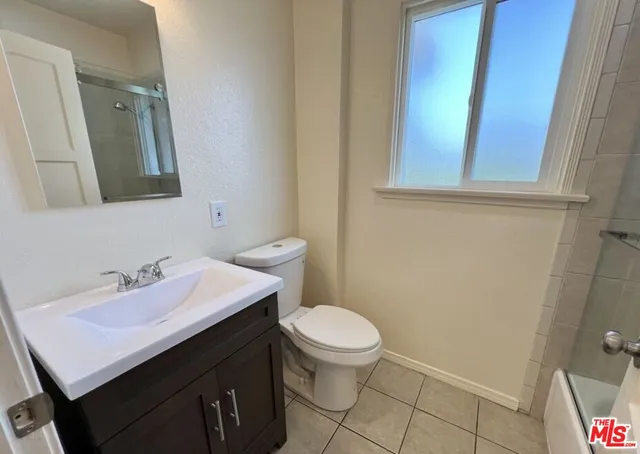 $1,995 | 5114 1/2 4th Avenue, Los Angeles, CA 90043