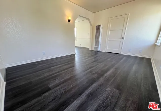 $1,995 | 5114 1/2 4th Avenue, Los Angeles, CA 90043