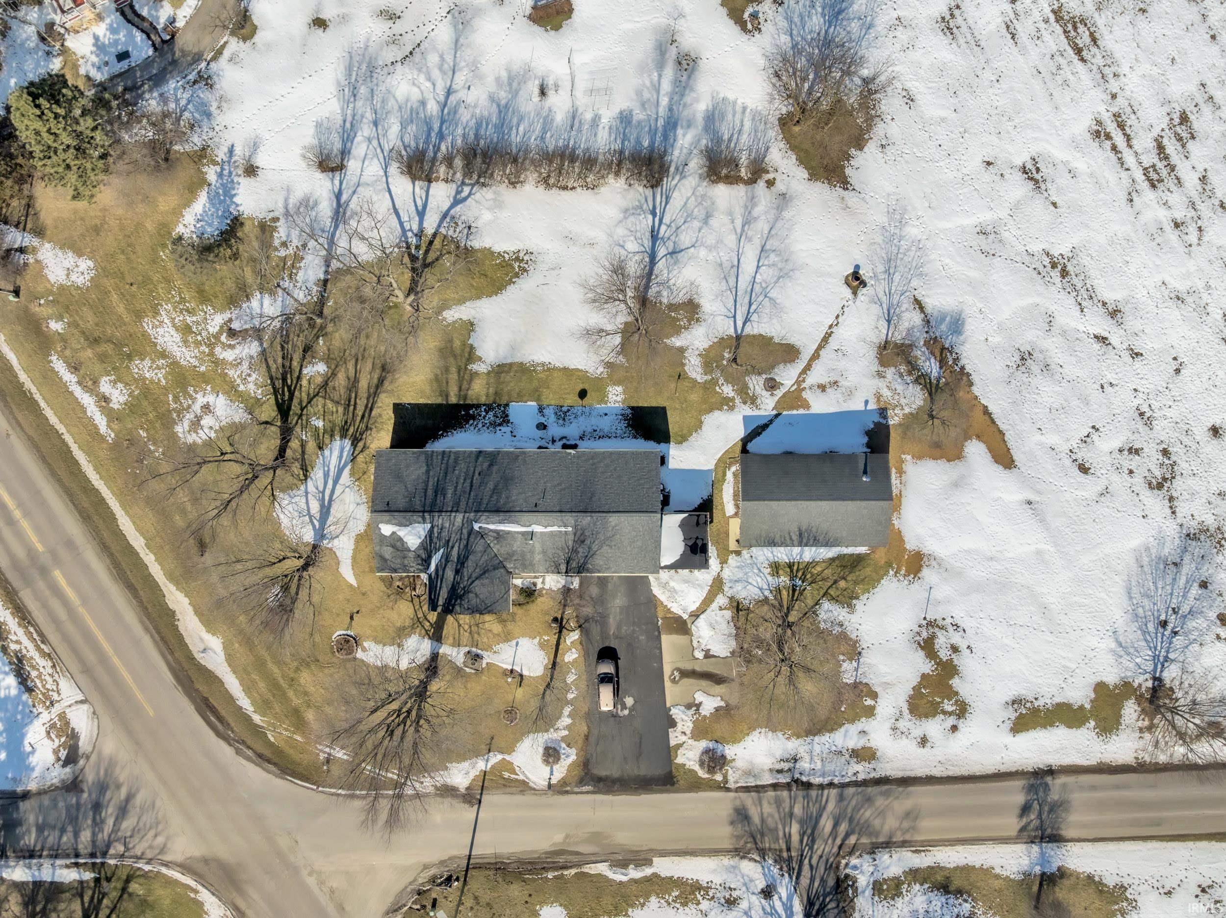 10261 East 100 South Avilla, IN 46710 - Photo 4 of 36