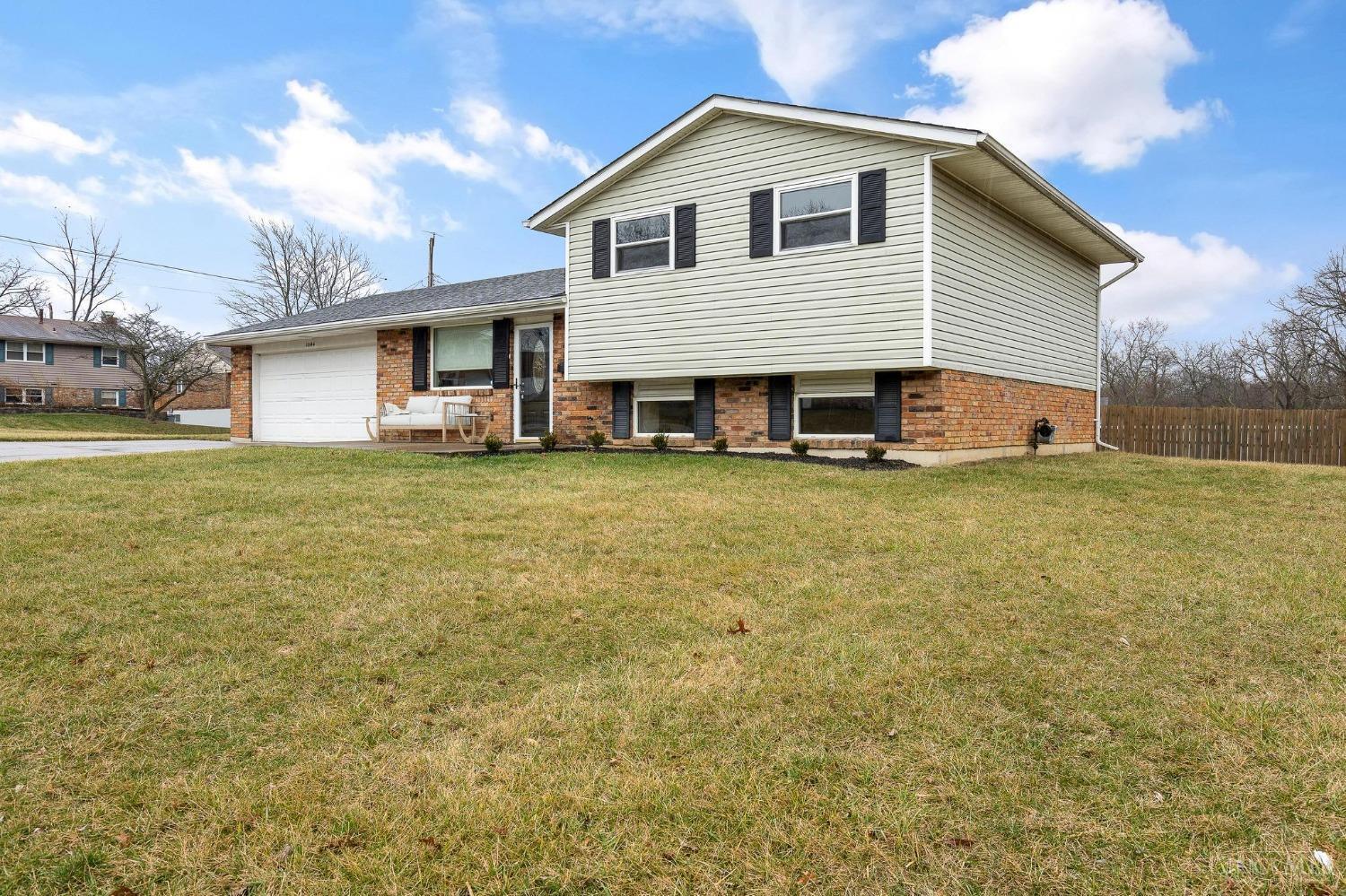10144 Pottinger Road Cincinnati, OH 45251 - Photo 3 of 30 Gallery Image 3